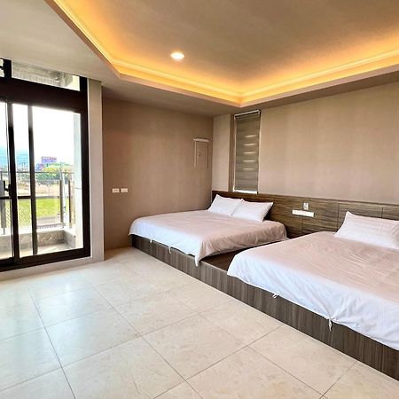Xin Yi Bed and Breakfast Wujie Zhen Exteriör bild